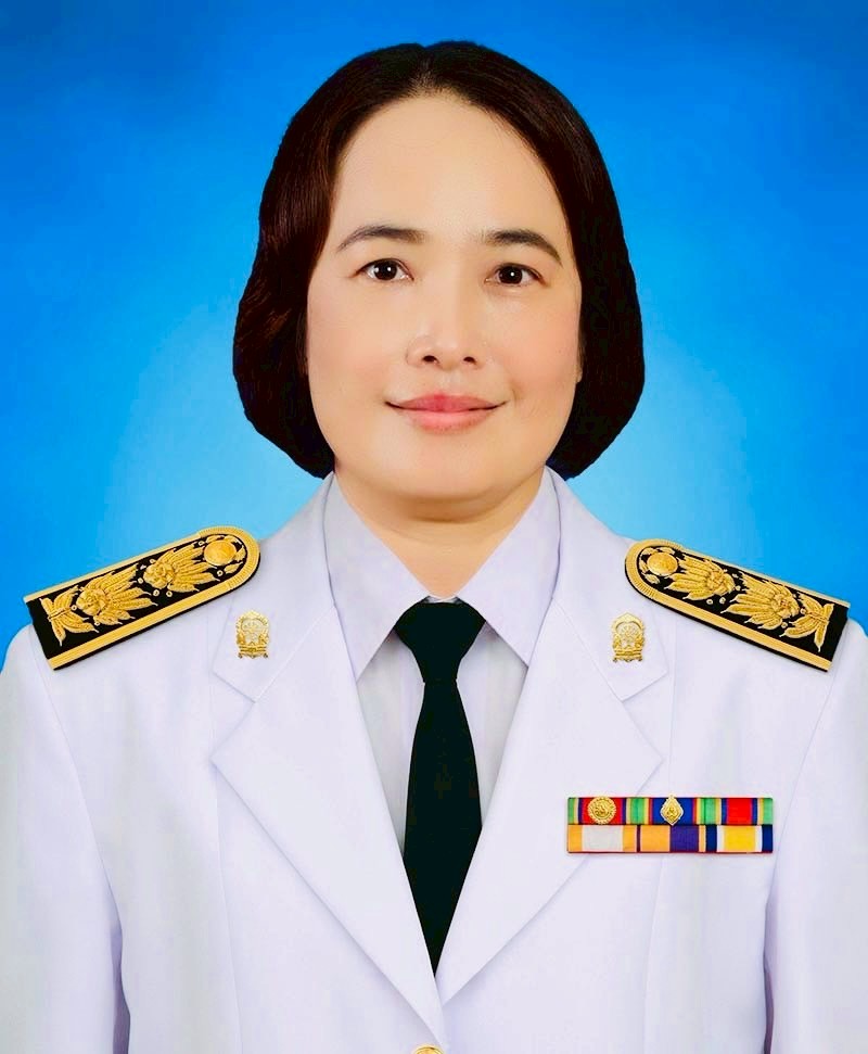 นางรัตนากรณ์ คฤหานนท์